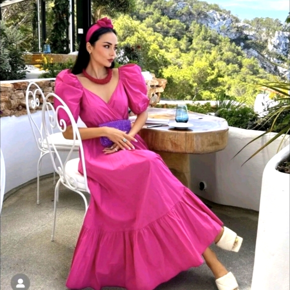 Zara Dresses & Skirts - ZARAElegant Pink Puff Sleeve Dress Size M